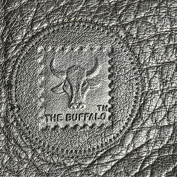 Vintage Carlos Falchi Crossbody Black Leather Bag
Made In The USA - Picture 16 of 17